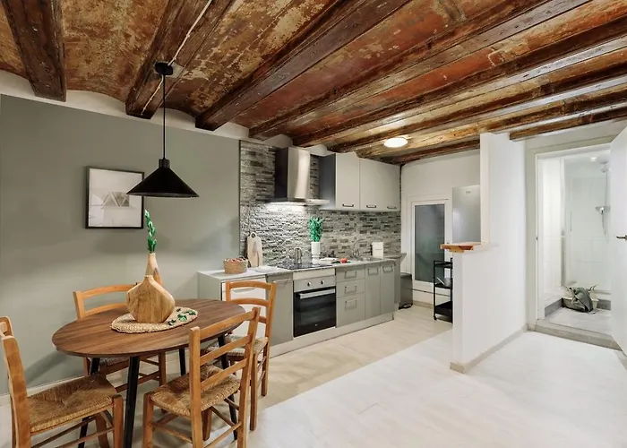 Sitges - 2 Bedrooms In St Pere Sta Caterina I Ribera * Barcellona