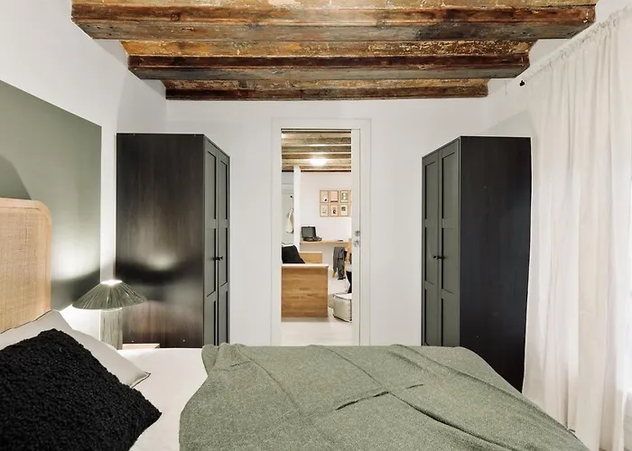 Sitges - 2 Bedrooms In St Pere Sta Caterina I Ribera * Barcellona